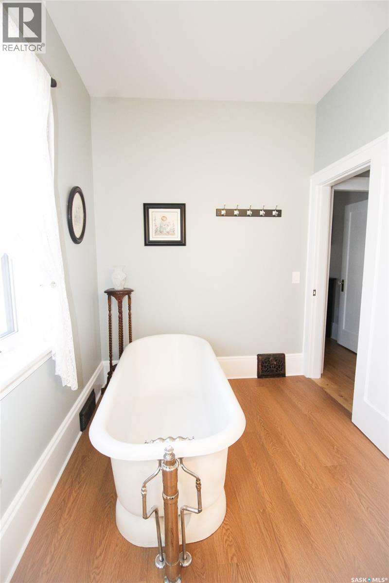 671 2nd Street E, Shaunavon, Saskatchewan  S0N 2M0 - Photo 15 - SK034054