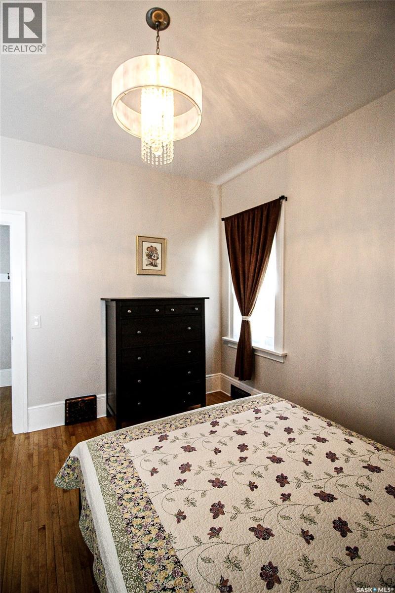 671 2nd Street E, Shaunavon, Saskatchewan  S0N 2M0 - Photo 21 - SK034054