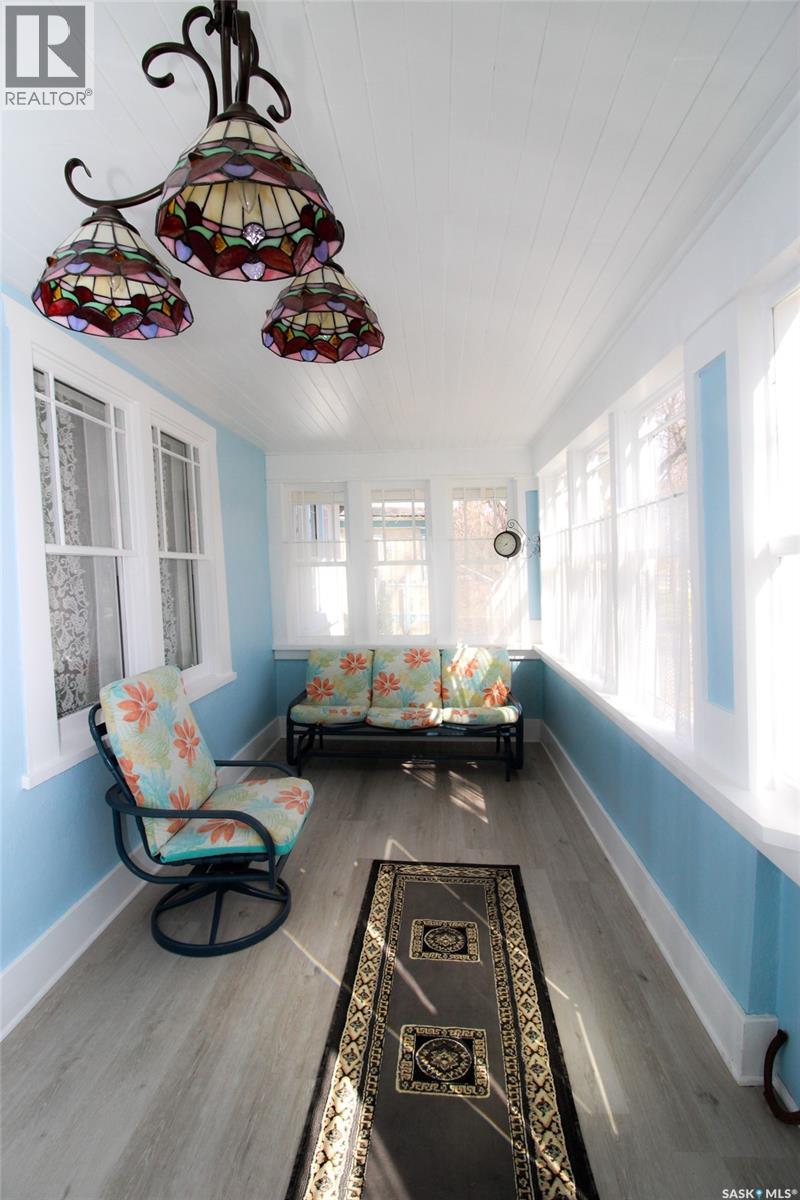 671 2nd Street E, Shaunavon, Saskatchewan  S0N 2M0 - Photo 26 - SK034054