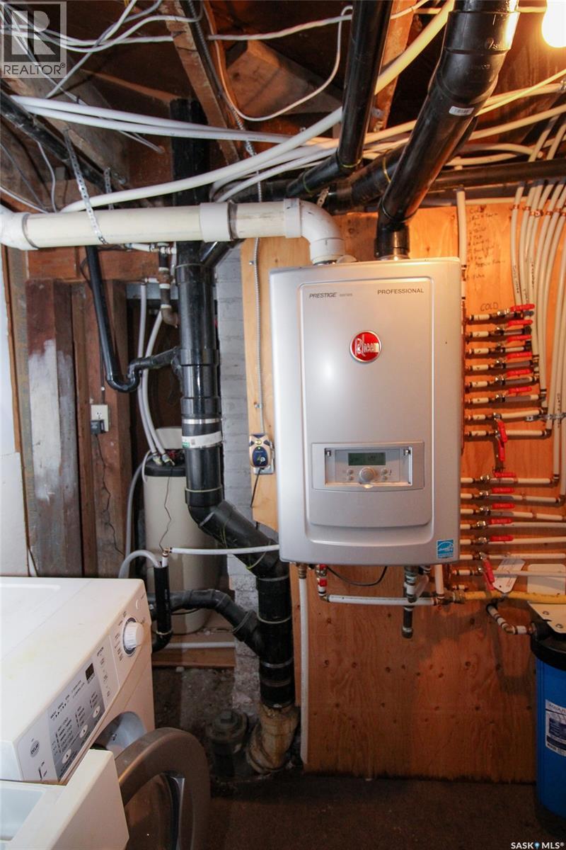 671 2nd Street E, Shaunavon, Saskatchewan  S0N 2M0 - Photo 30 - SK034054