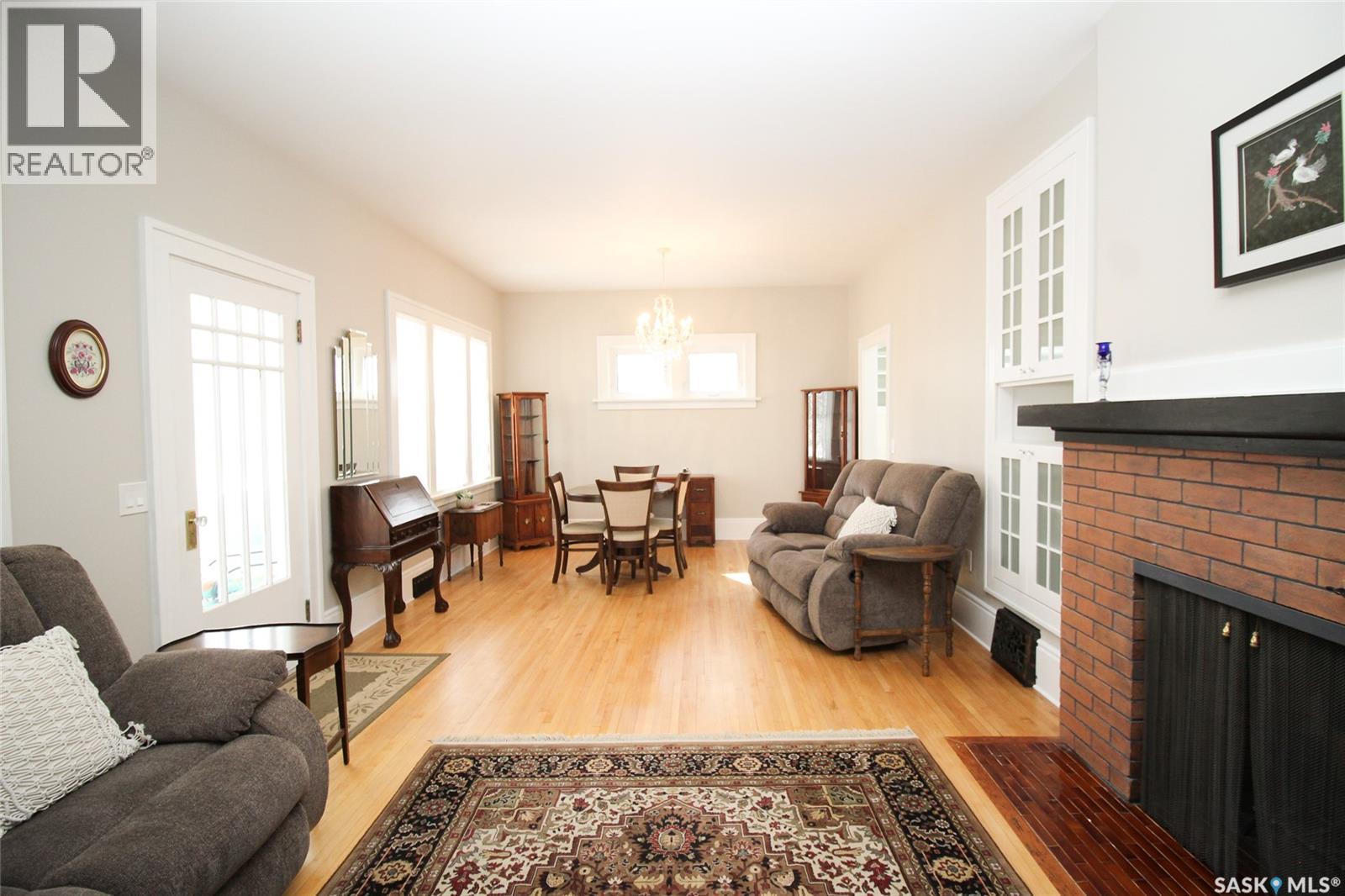 671 2nd Street E, Shaunavon, Saskatchewan  S0N 2M0 - Photo 9 - SK034054