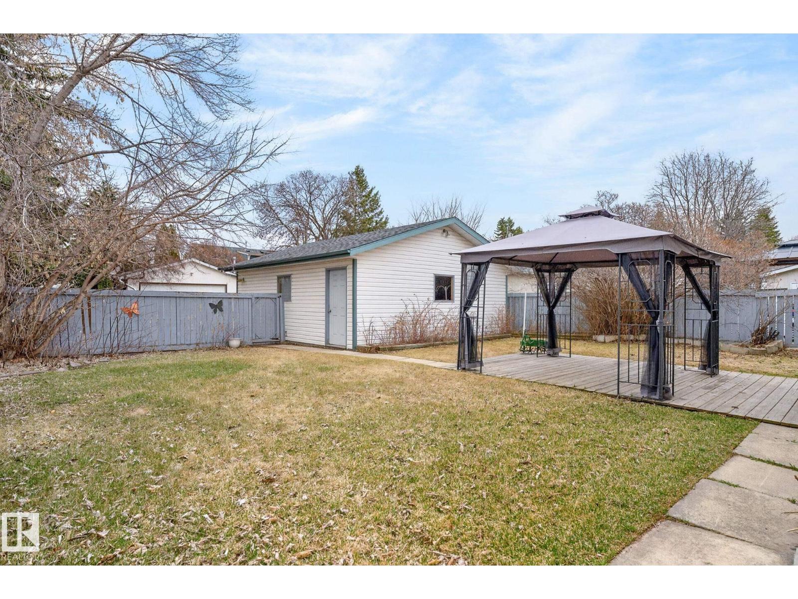 17 Brookside Cr, Spruce Grove, Alberta  T7X 1B8 - Photo 3 - E4484366