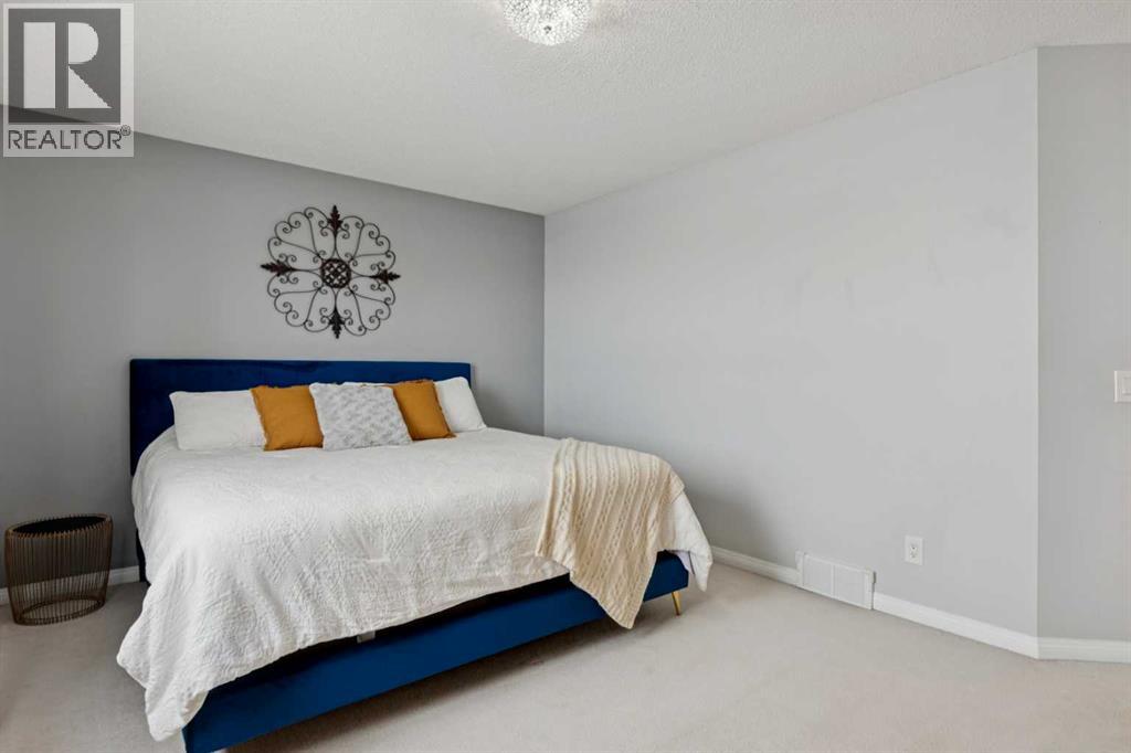 250 Chapalina Place SE, Calgary, Alberta  T2X 3P4 - Photo 19 - A2289468