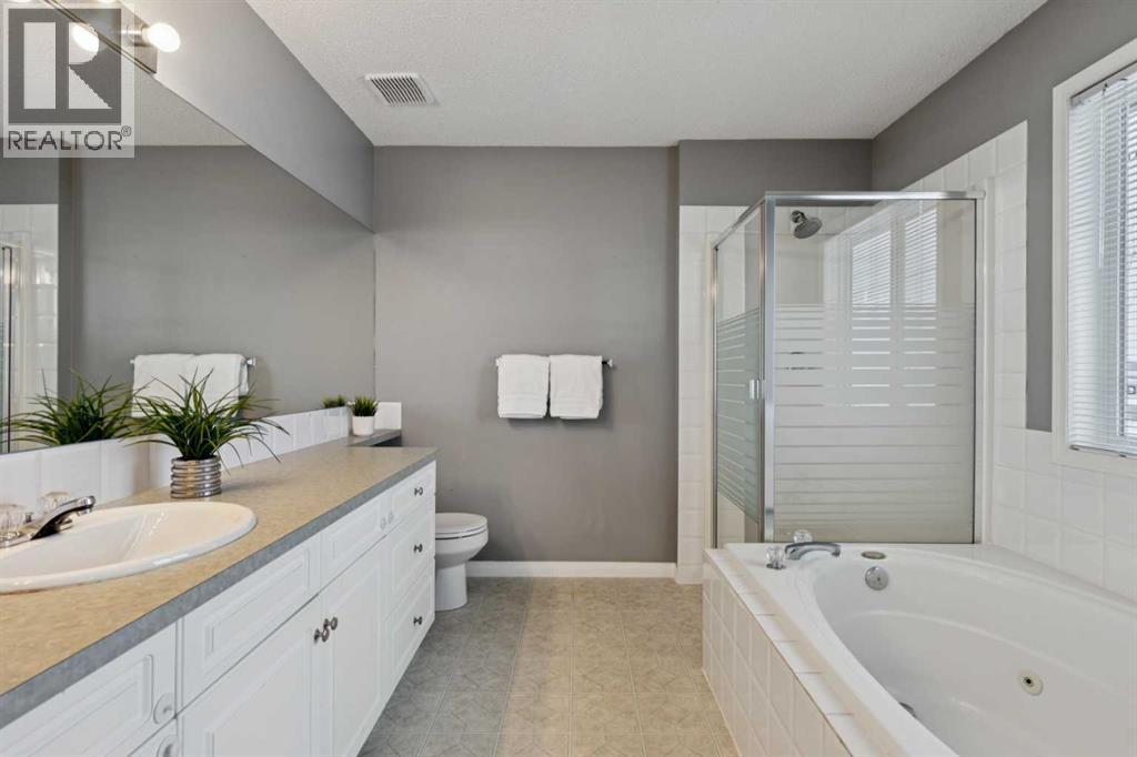 250 Chapalina Place SE, Calgary, Alberta  T2X 3P4 - Photo 21 - A2289468