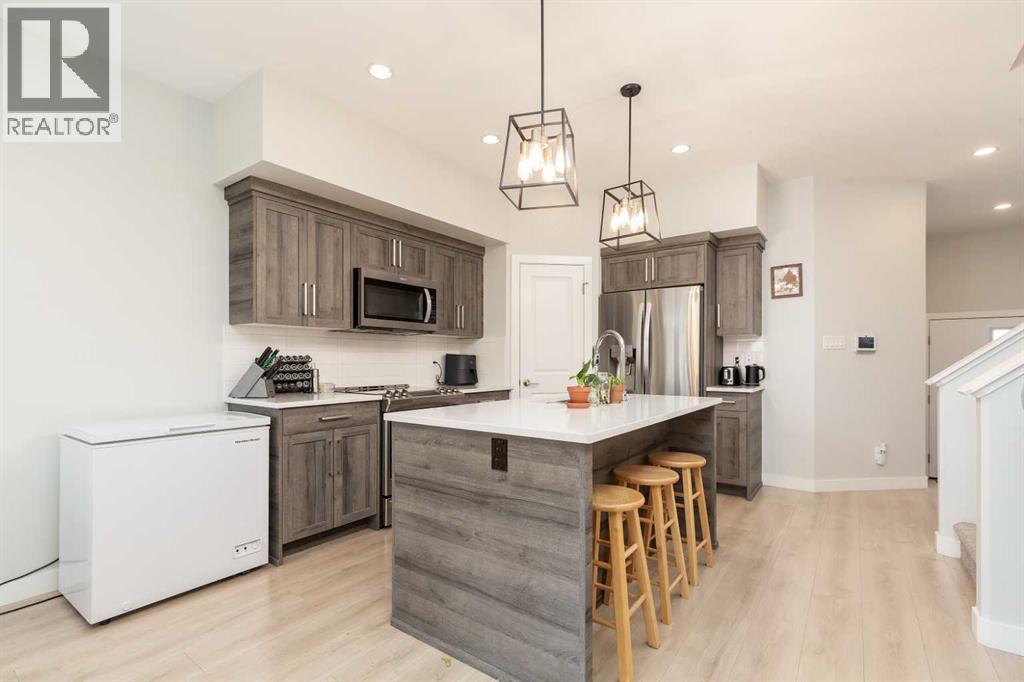 3, 67 Aquitania Circle W, Lethbridge, Alberta  T1J 5M5 - Photo 4 - A2303655