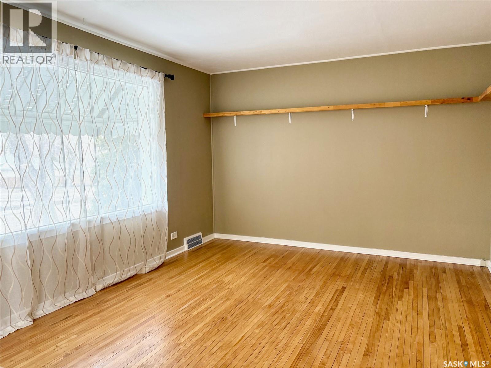 113 Laurier Avenue, Yorkton, Saskatchewan  S3N 1V1 - Photo 11 - SK030095