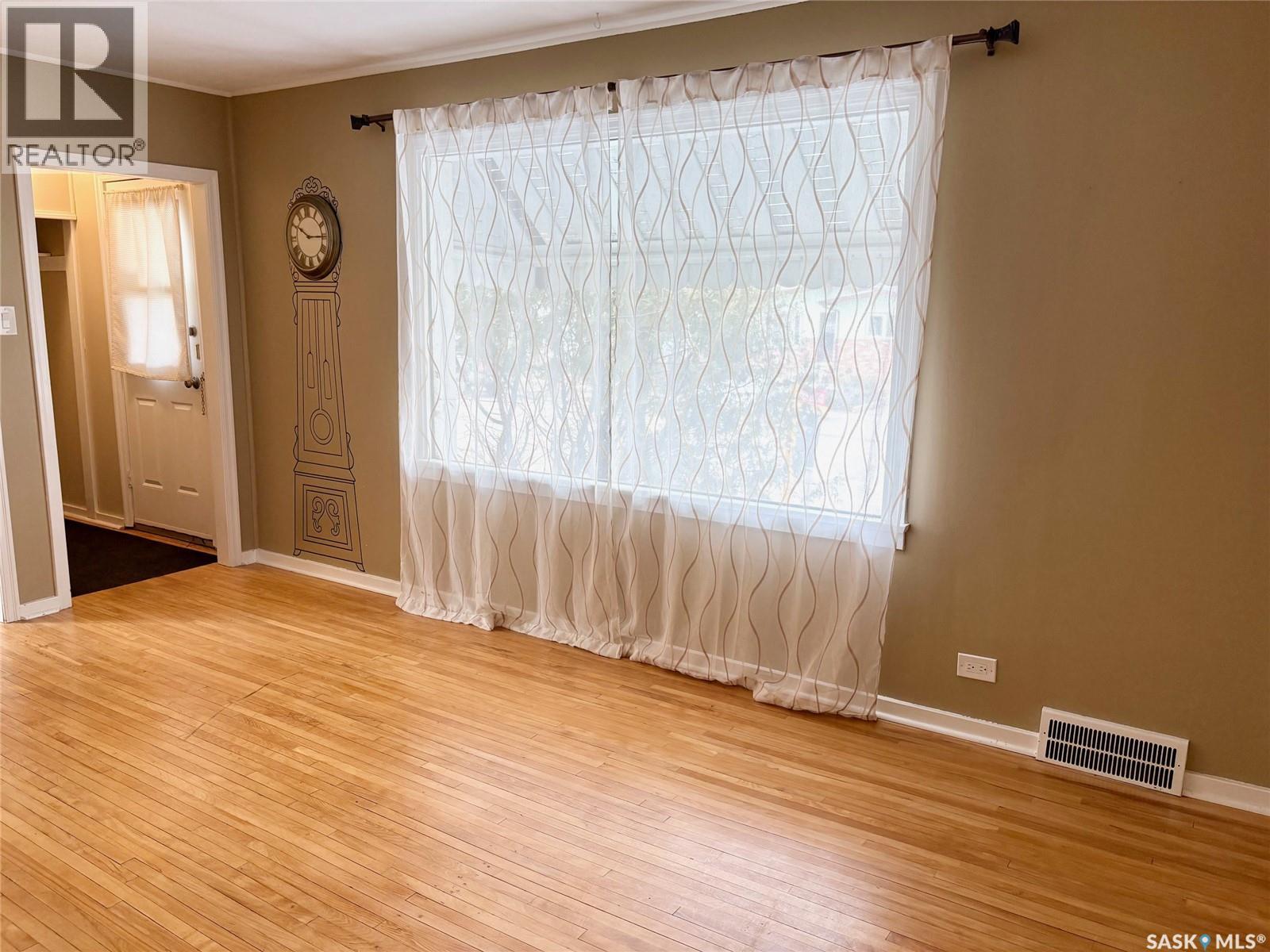 113 Laurier Avenue, Yorkton, Saskatchewan  S3N 1V1 - Photo 10 - SK030095