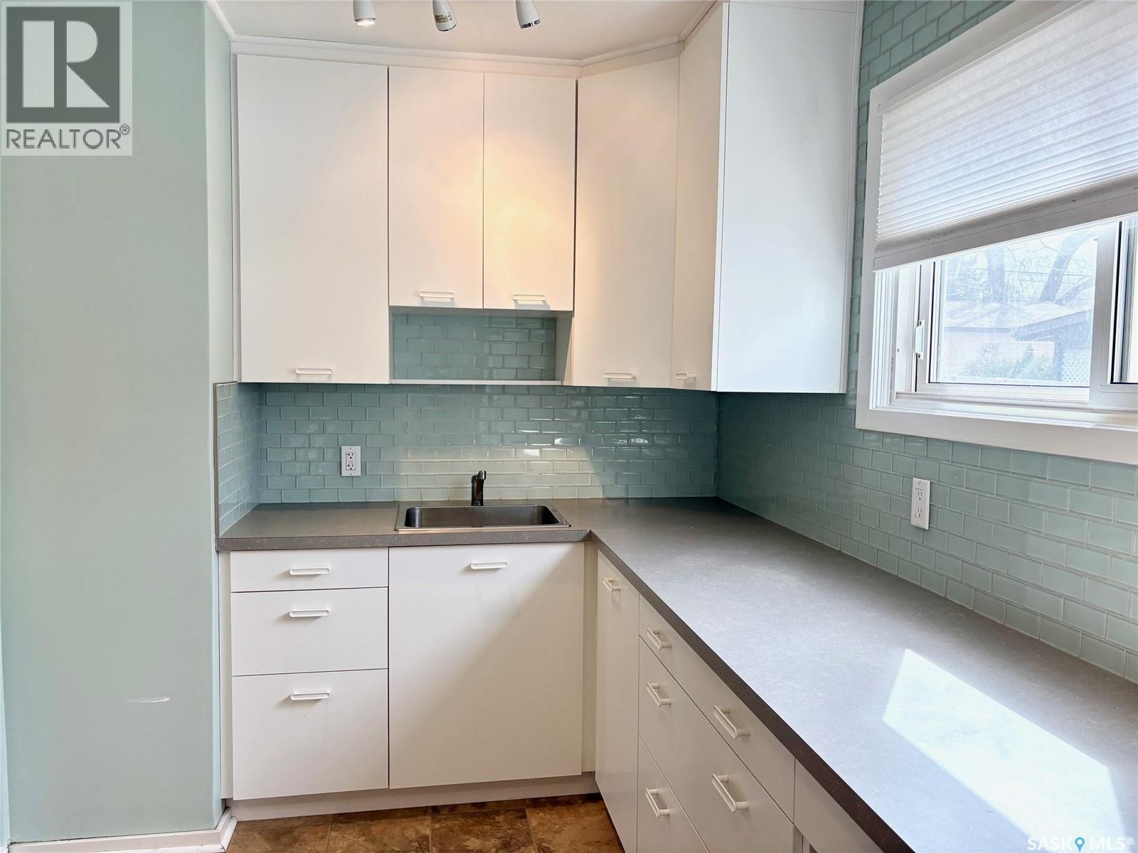 113 Laurier Avenue, Yorkton, Saskatchewan  S3N 1V1 - Photo 7 - SK030095