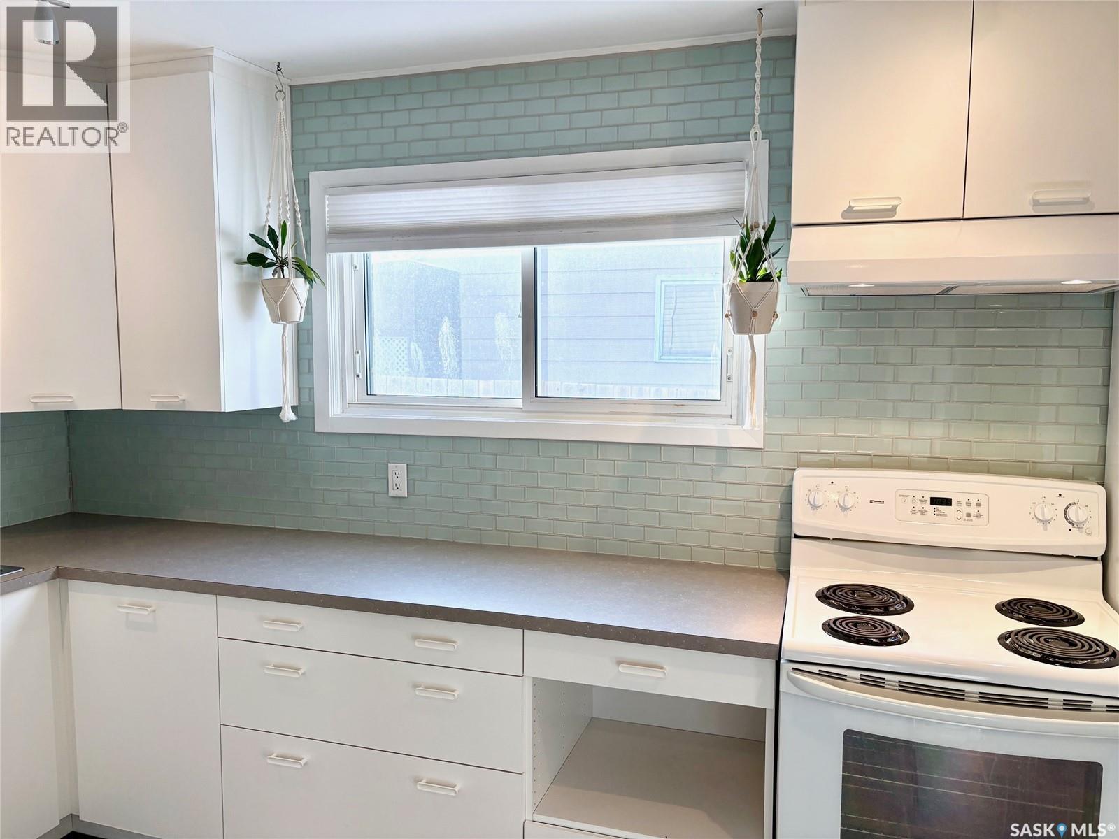 113 Laurier Avenue, Yorkton, Saskatchewan  S3N 1V1 - Photo 4 - SK030095