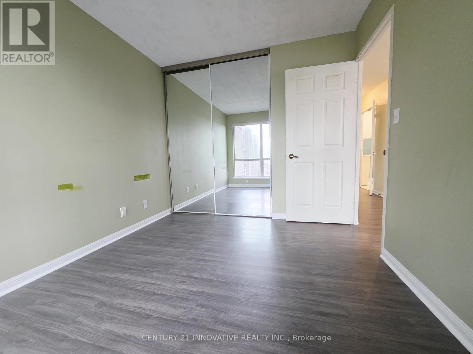 1705 - 18 Lee Centre Drive, Toronto, Ontario  M1H 3H5 - Photo 6 - E13048856