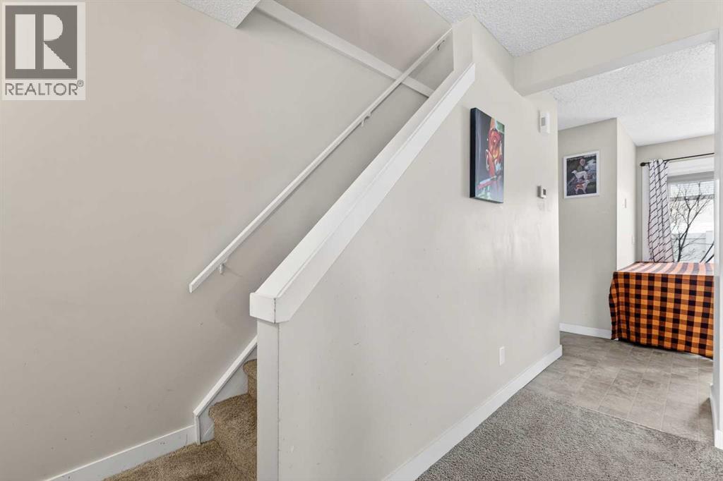 230 Deerpoint Lane SE, Calgary, Alberta  T2J 6M7 - Photo 14 - A2300887