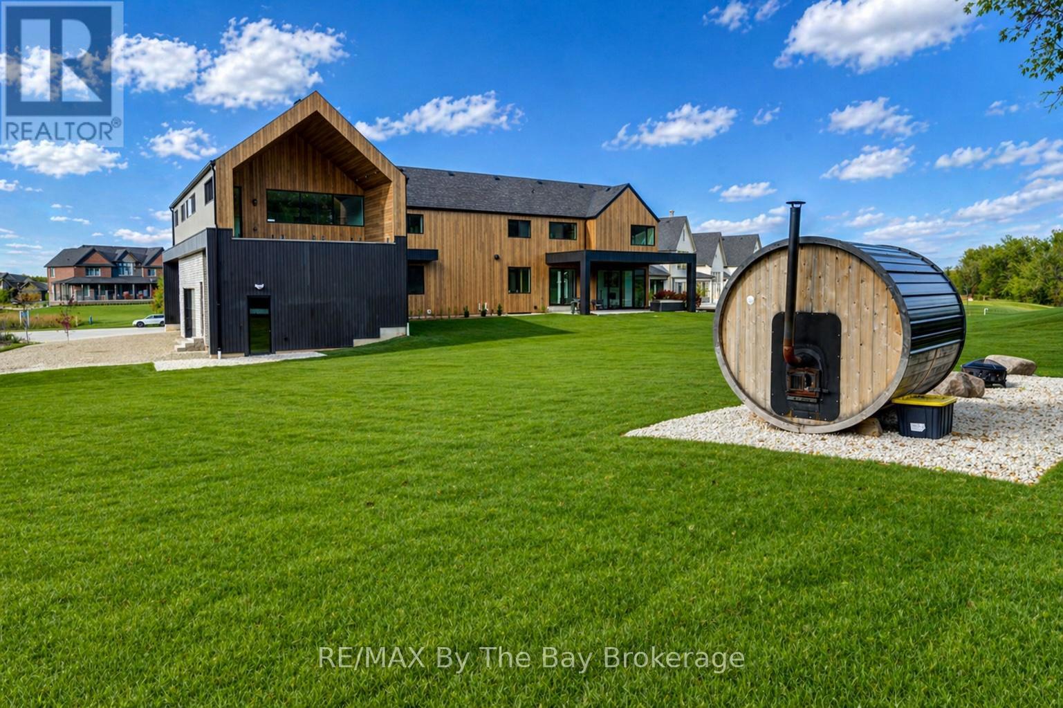 18 Raintree Court, Clearview, Ontario  L9Y 0K2 - Photo 2 - S12719884