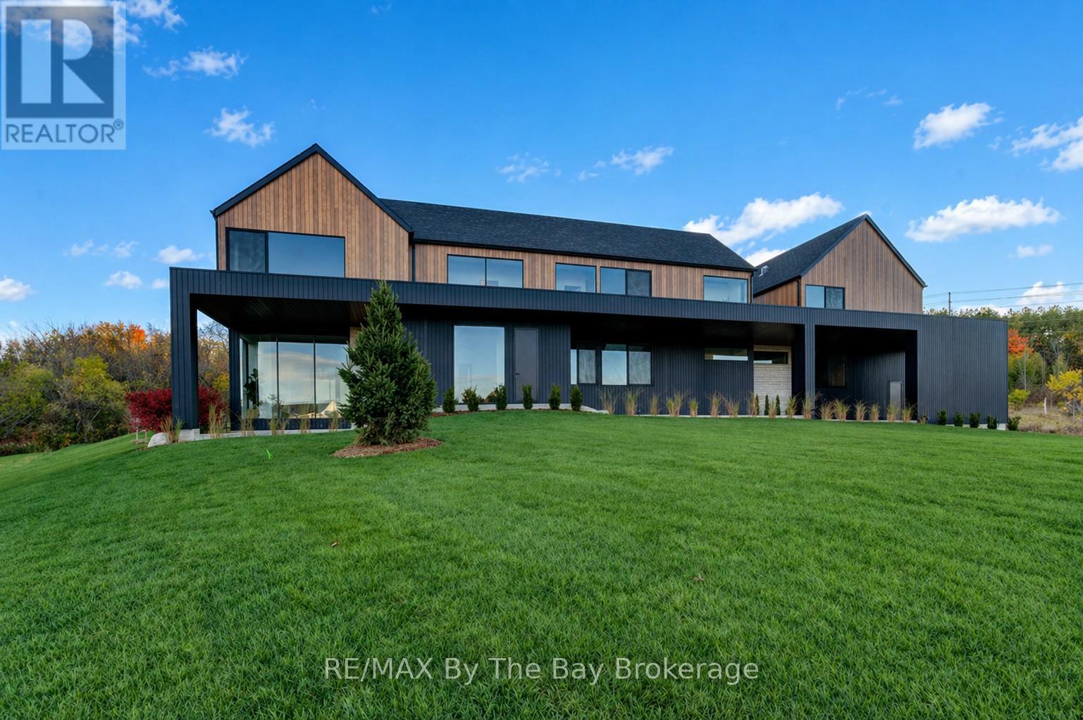 18 RAINTREE COURT, Clearview, Ontario