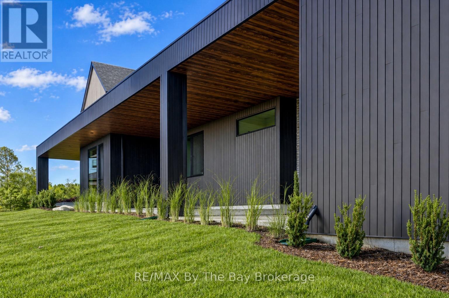 18 Raintree Court, Clearview, Ontario  L9Y 0K2 - Photo 4 - S12719884