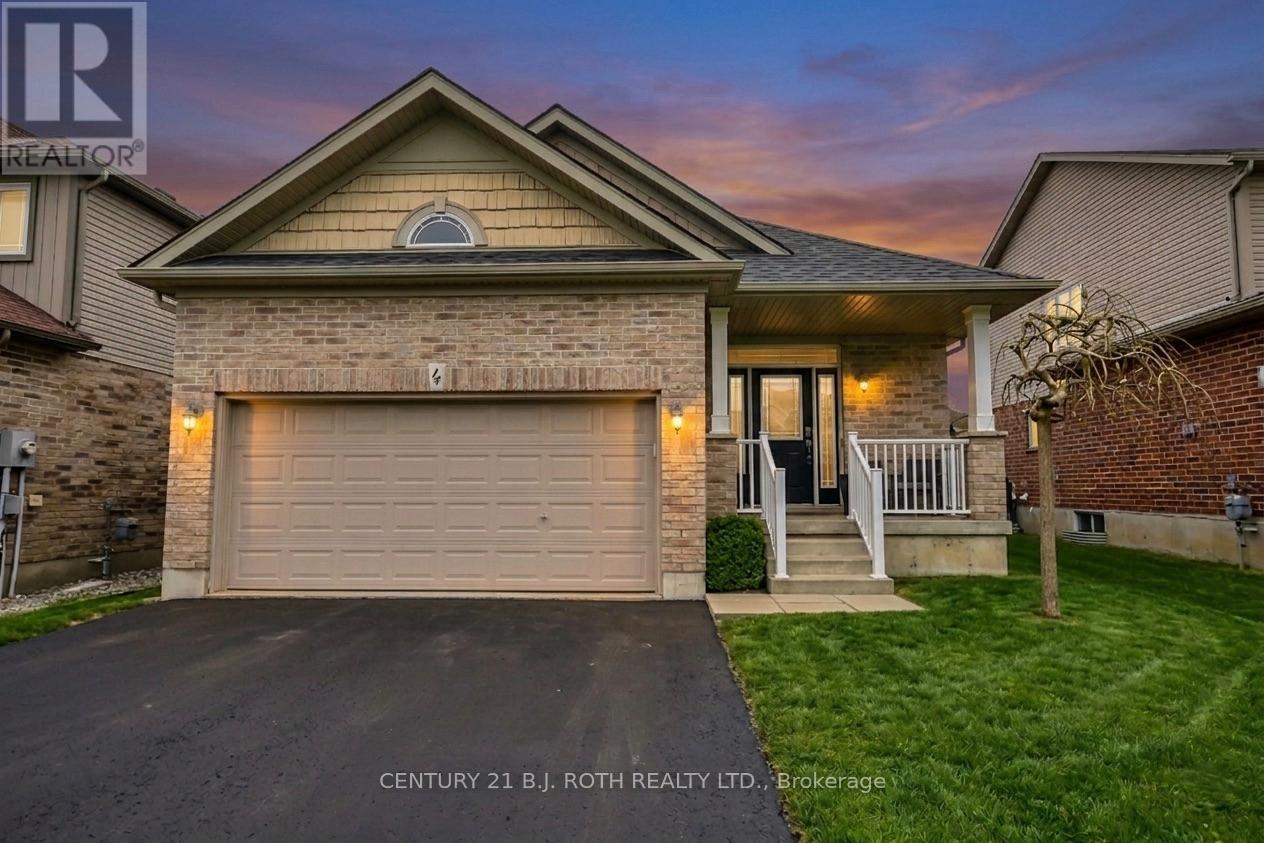 14 Stevenson Street, Essa (Angus), Ontario  L0M 1B6 - Photo 1 - N13048944