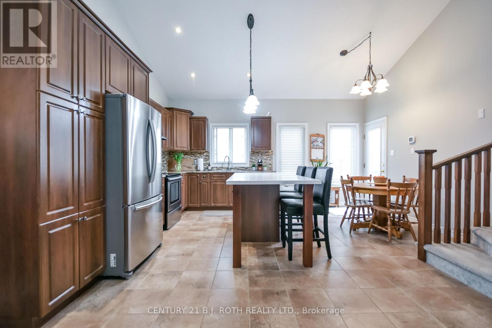 14 Stevenson Street, Essa (Angus), Ontario  L0M 1B6 - Photo 9 - N13048944