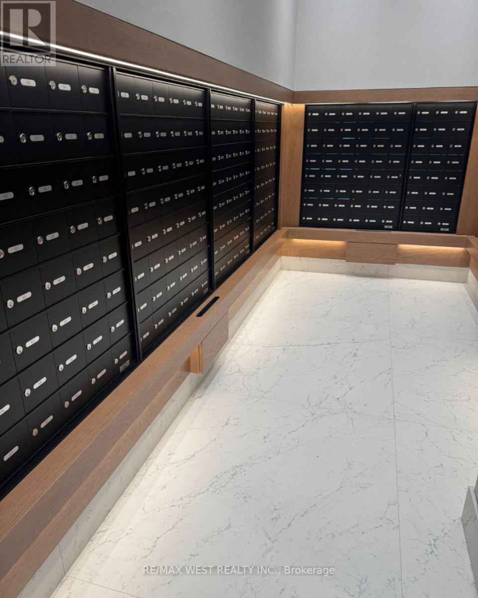 604 - 1185 Dupont Street, Toronto, Ontario  M6H 0G5 - Photo 12 - W13039884