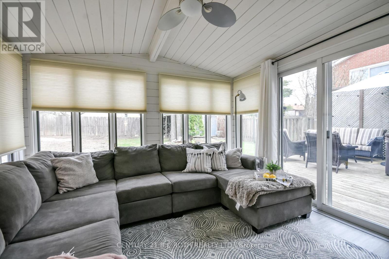 11 Pepler Place, Barrie (Sunnidale), Ontario  L4N 5E3 - Photo 10 - S13048778