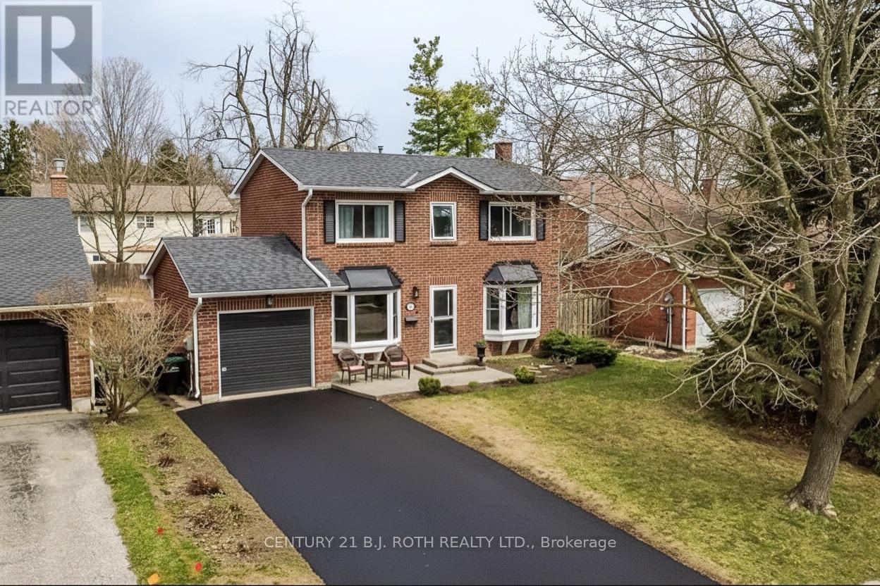 11 Pepler Place, Barrie (Sunnidale), Ontario  L4N 5E3 - Photo 2 - S13048778