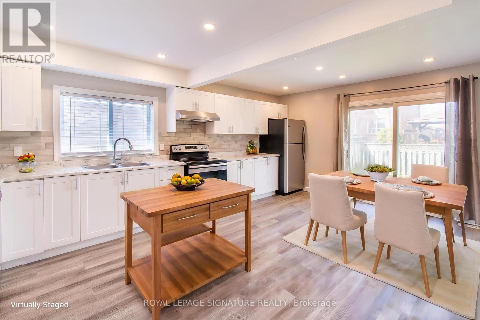 208 Steel Street, Barrie (Grove East), Ontario  L4M 2G9 - Photo 12 - S13048798