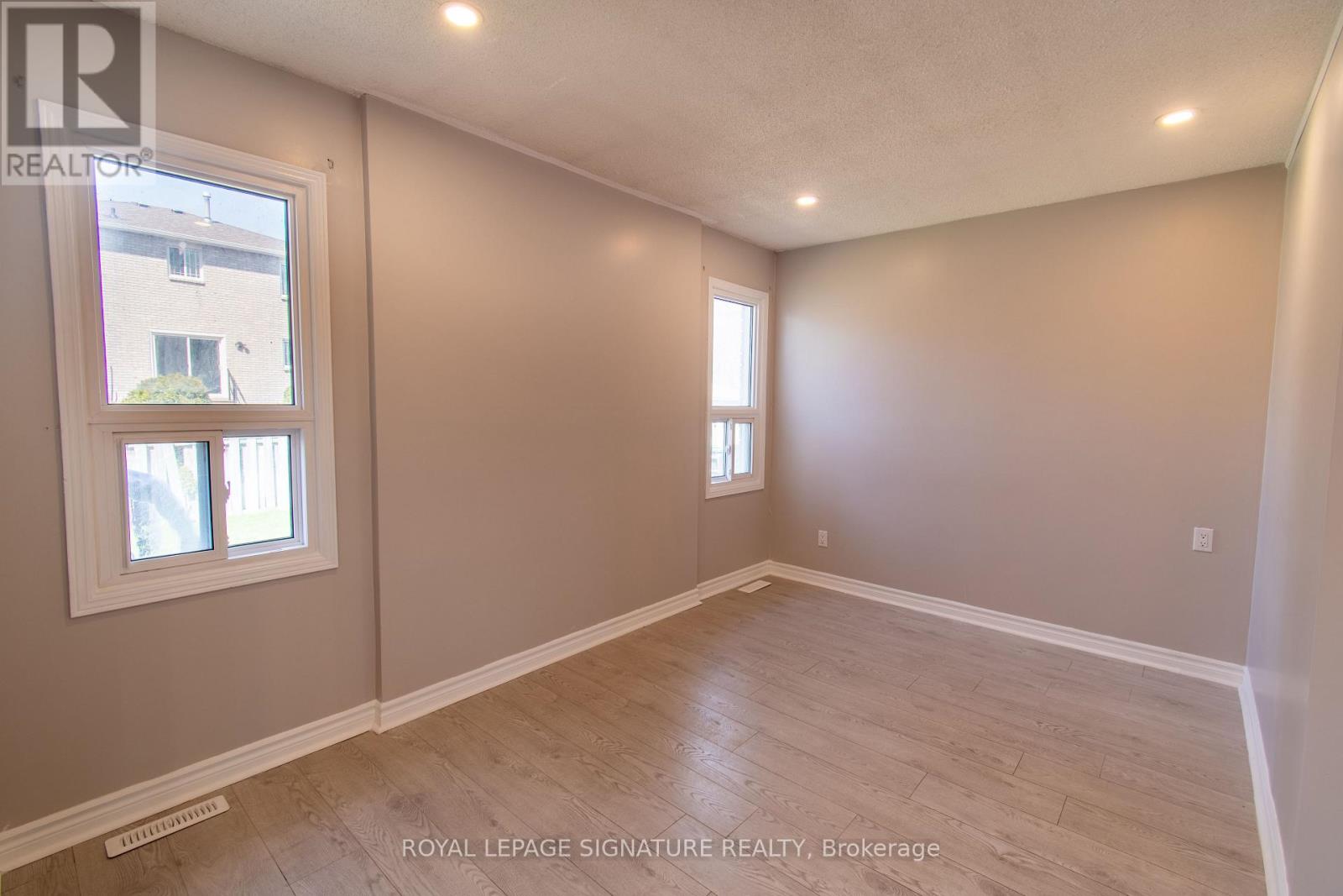 208 Steel Street, Barrie (Grove East), Ontario  L4M 2G9 - Photo 14 - S13048798