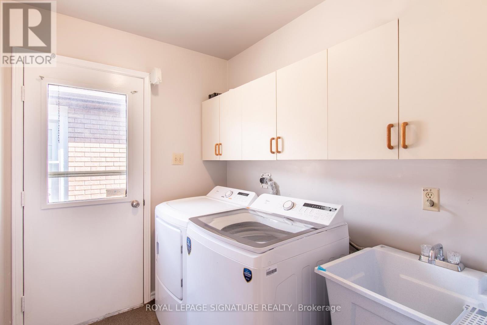 208 Steel Street, Barrie (Grove East), Ontario  L4M 2G9 - Photo 24 - S13048798