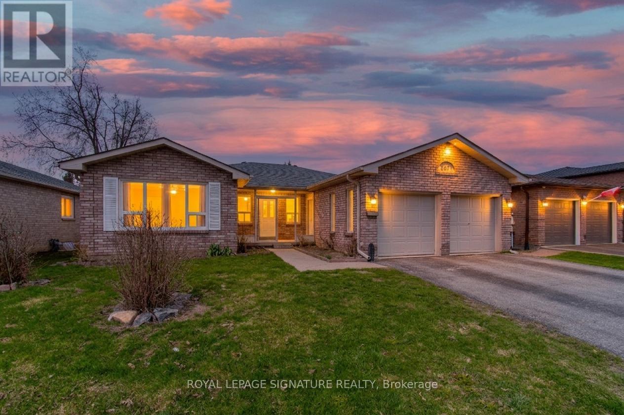 208 Steel Street, Barrie (Grove East), Ontario  L4M 2G9 - Photo 3 - S13048798