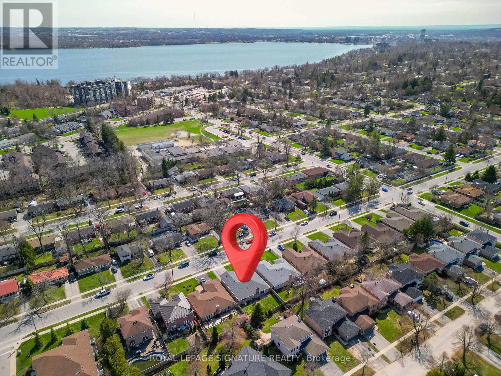 208 Steel Street, Barrie (Grove East), Ontario  L4M 2G9 - Photo 30 - S13048798