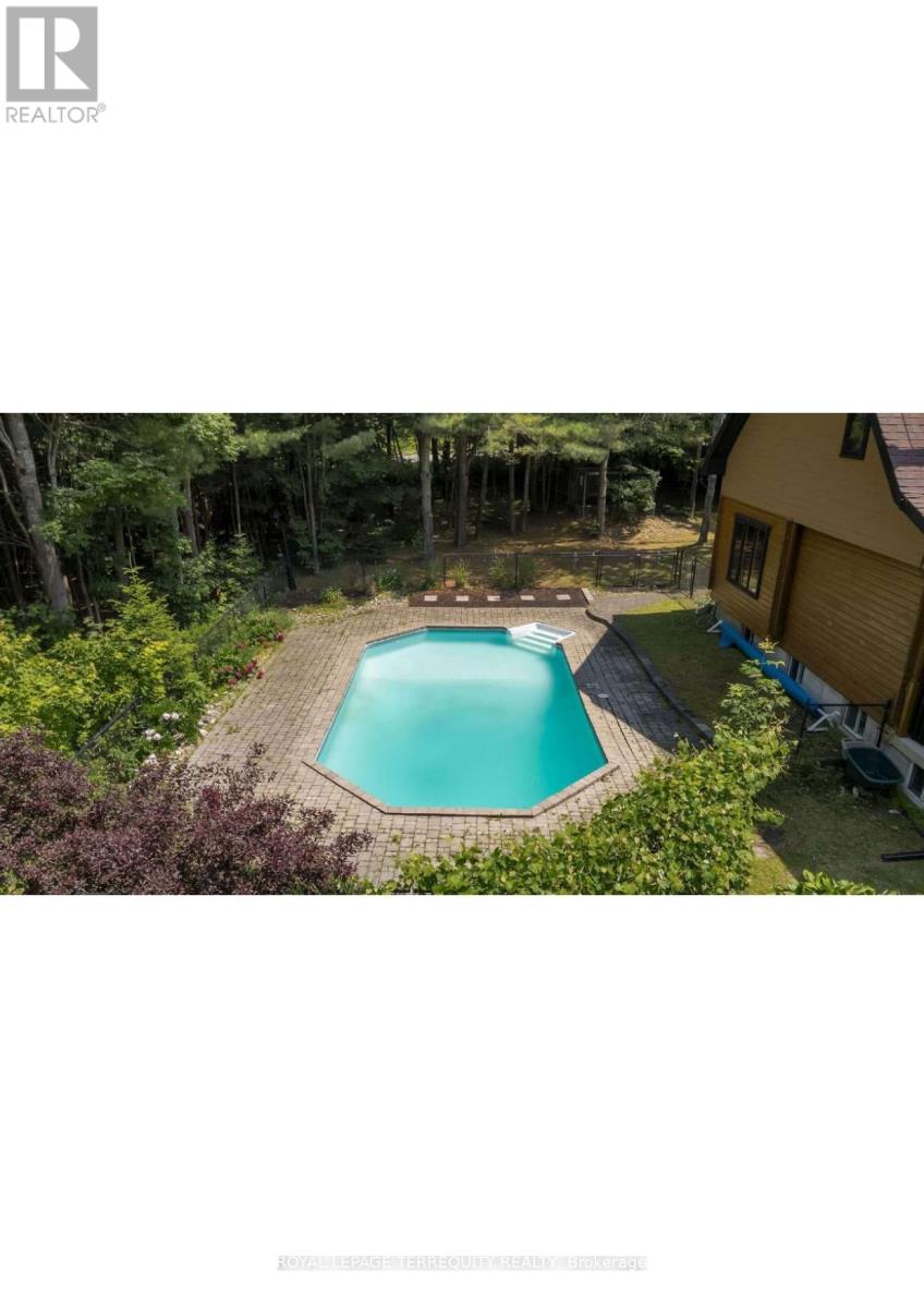 2668 Mcdonald Road, Springwater, Ontario  L0L 1P0 - Photo 11 - S13048938