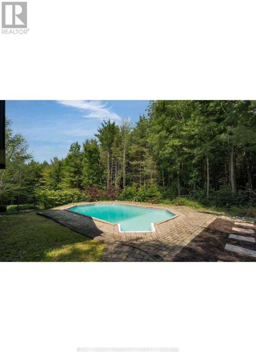 2668 Mcdonald Road, Springwater, Ontario  L0L 1P0 - Photo 12 - S13048938