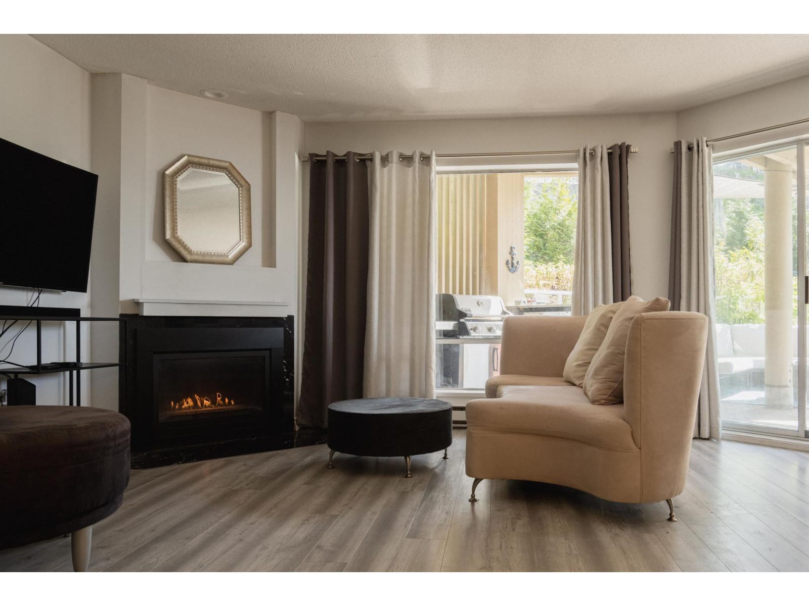 102 15025 Victoria Avenue, White Rock, British Columbia  V4B 1G2 - Photo 10 - R3116091