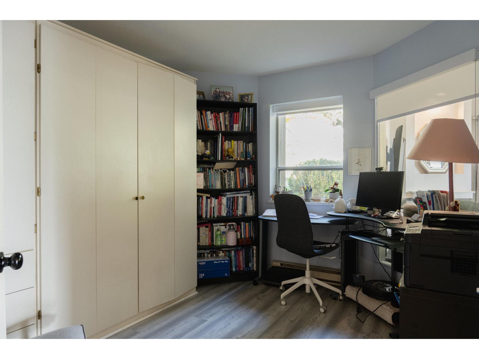 102 15025 Victoria Avenue, White Rock, British Columbia  V4B 1G2 - Photo 15 - R3116091