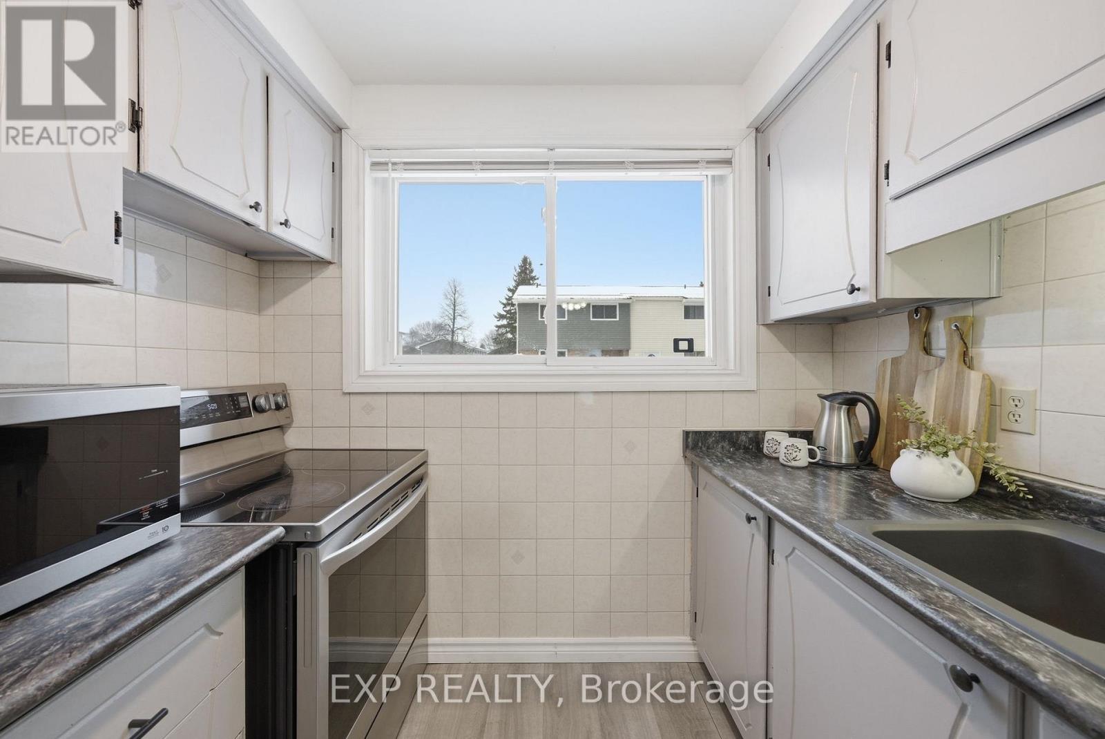 F5 - 400 Westwood Drive, Cobourg, Ontario  K9A 2B6 - Photo 11 - X12887862