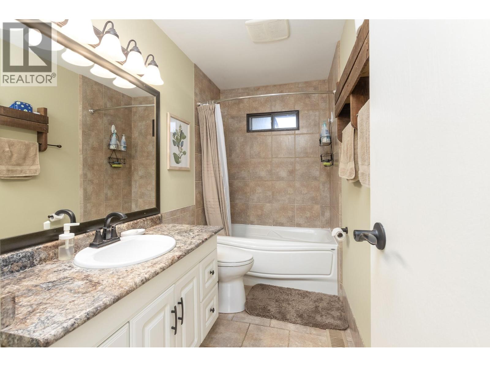 4751 71 Avenue Ne, Salmon Arm, British Columbia  V0E 1K0 - Photo 18 - 10384890