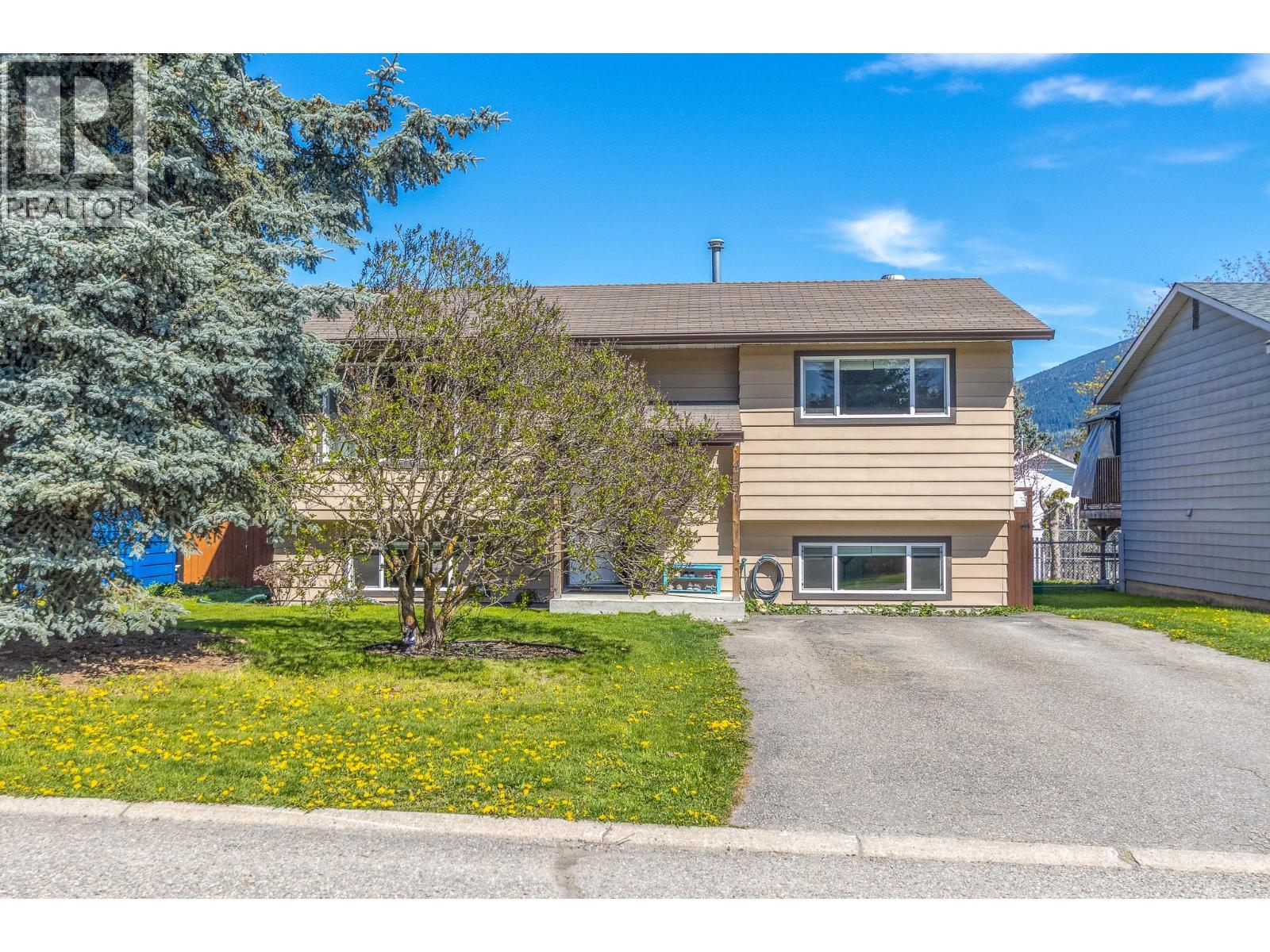 4751 71 Avenue Ne, Salmon Arm, British Columbia  V0E 1K0 - Photo 2 - 10384890