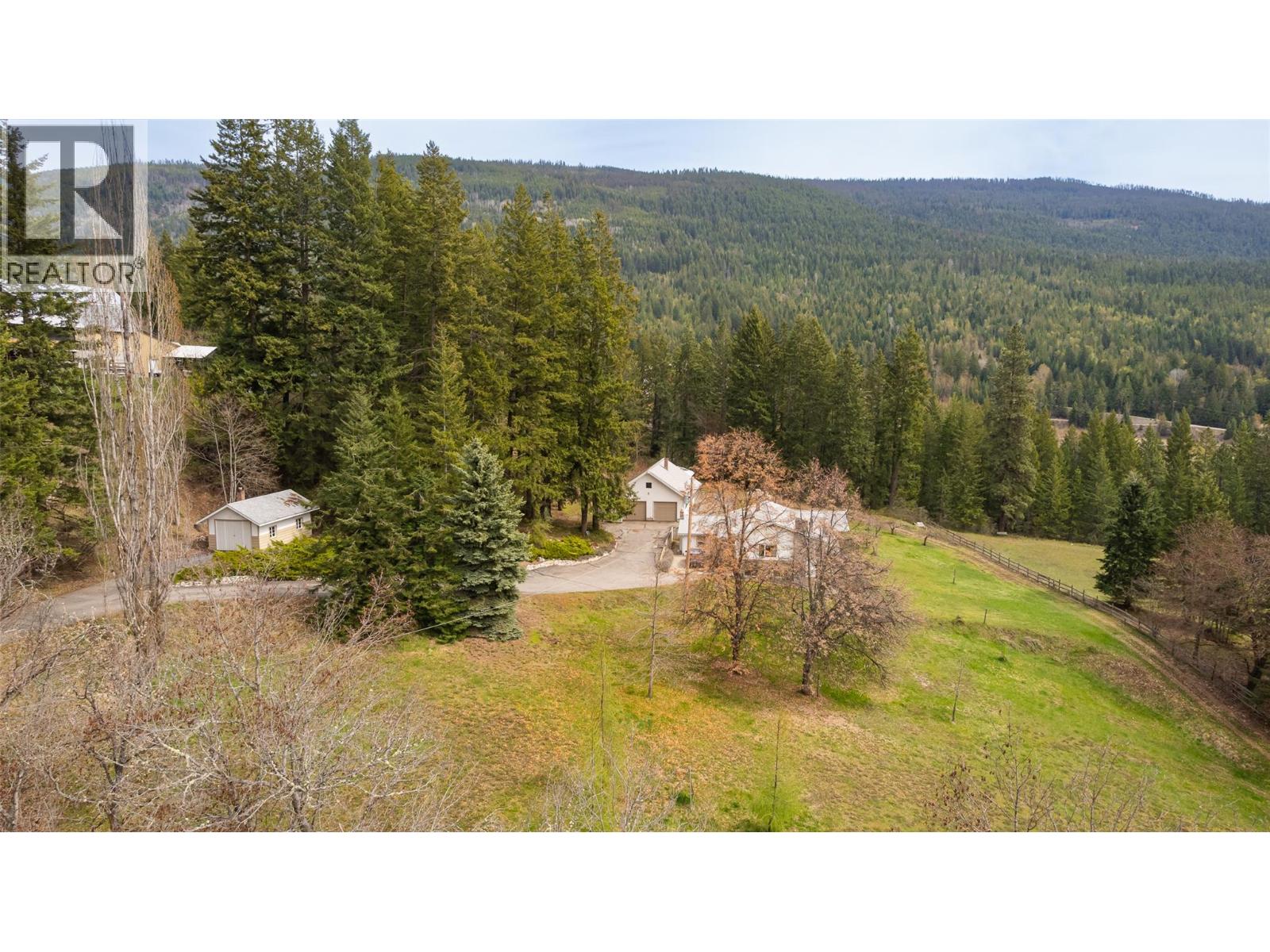 5660 Cory Road, Wynndel, British Columbia  V0B 2N1 - Photo 10 - 10384573