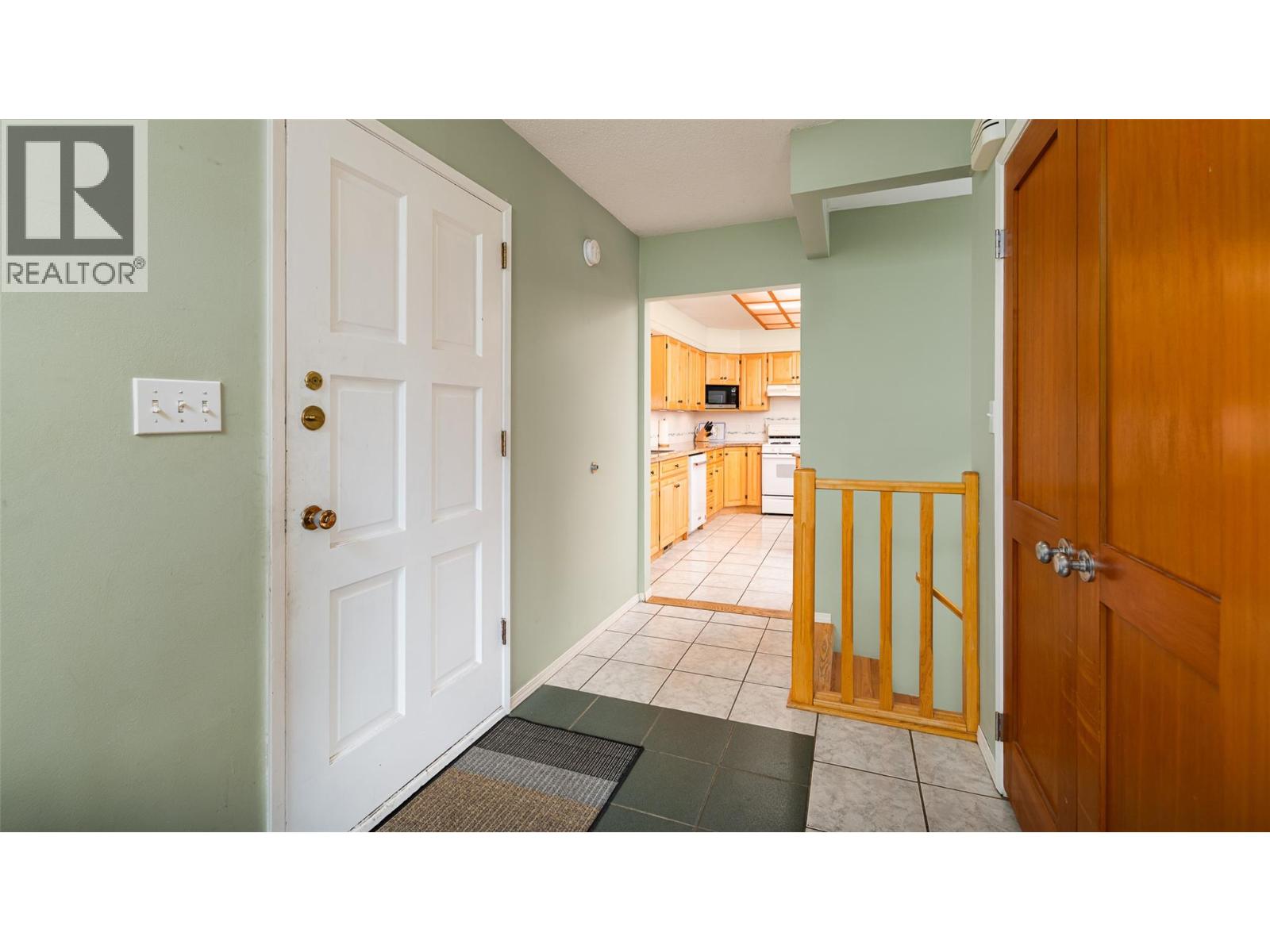 5660 Cory Road, Wynndel, British Columbia  V0B 2N1 - Photo 12 - 10384573