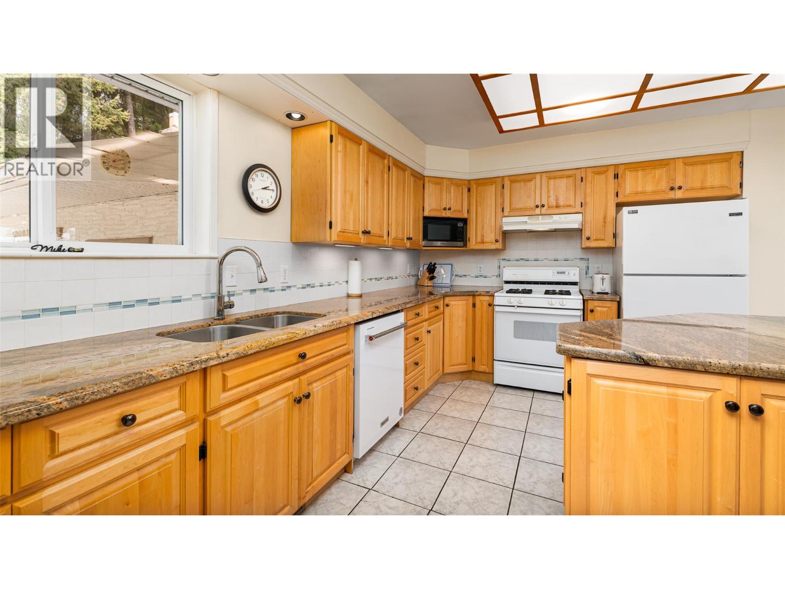 5660 Cory Road, Wynndel, British Columbia  V0B 2N1 - Photo 13 - 10384573