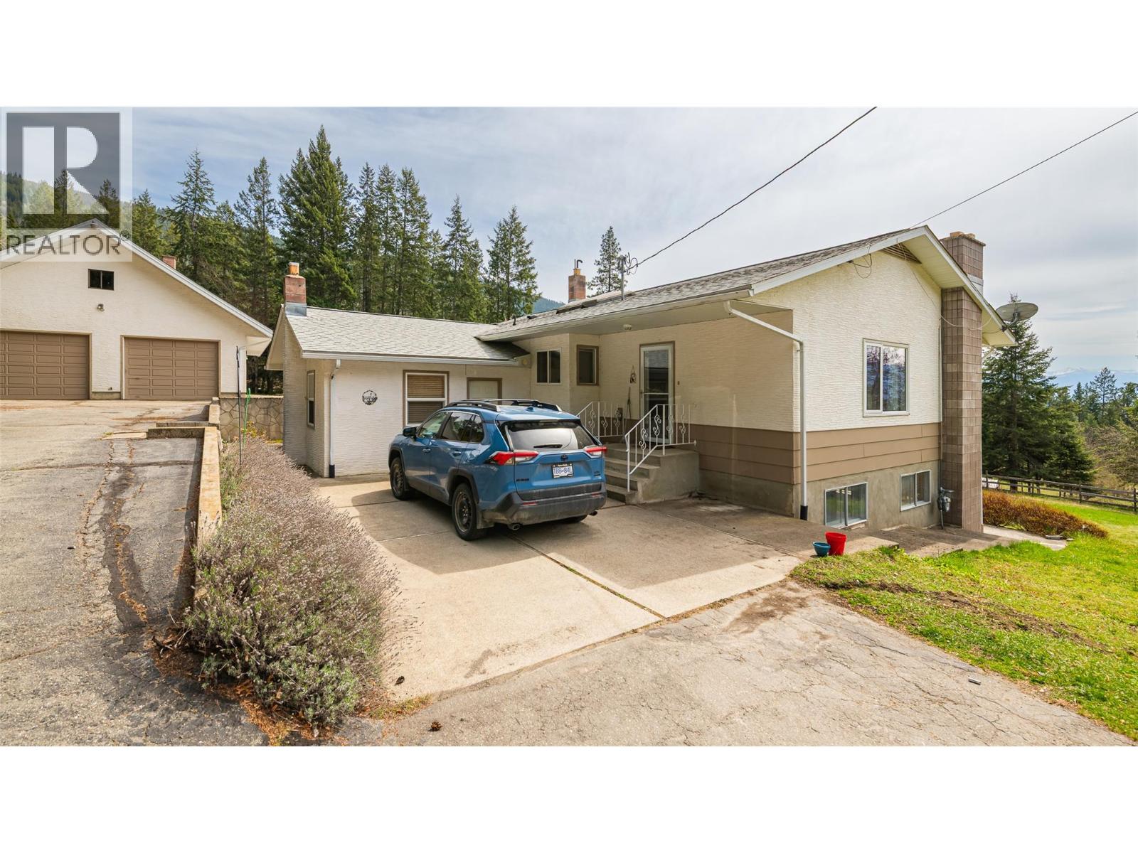 5660 Cory Road, Wynndel, British Columbia  V0B 2N1 - Photo 39 - 10384573