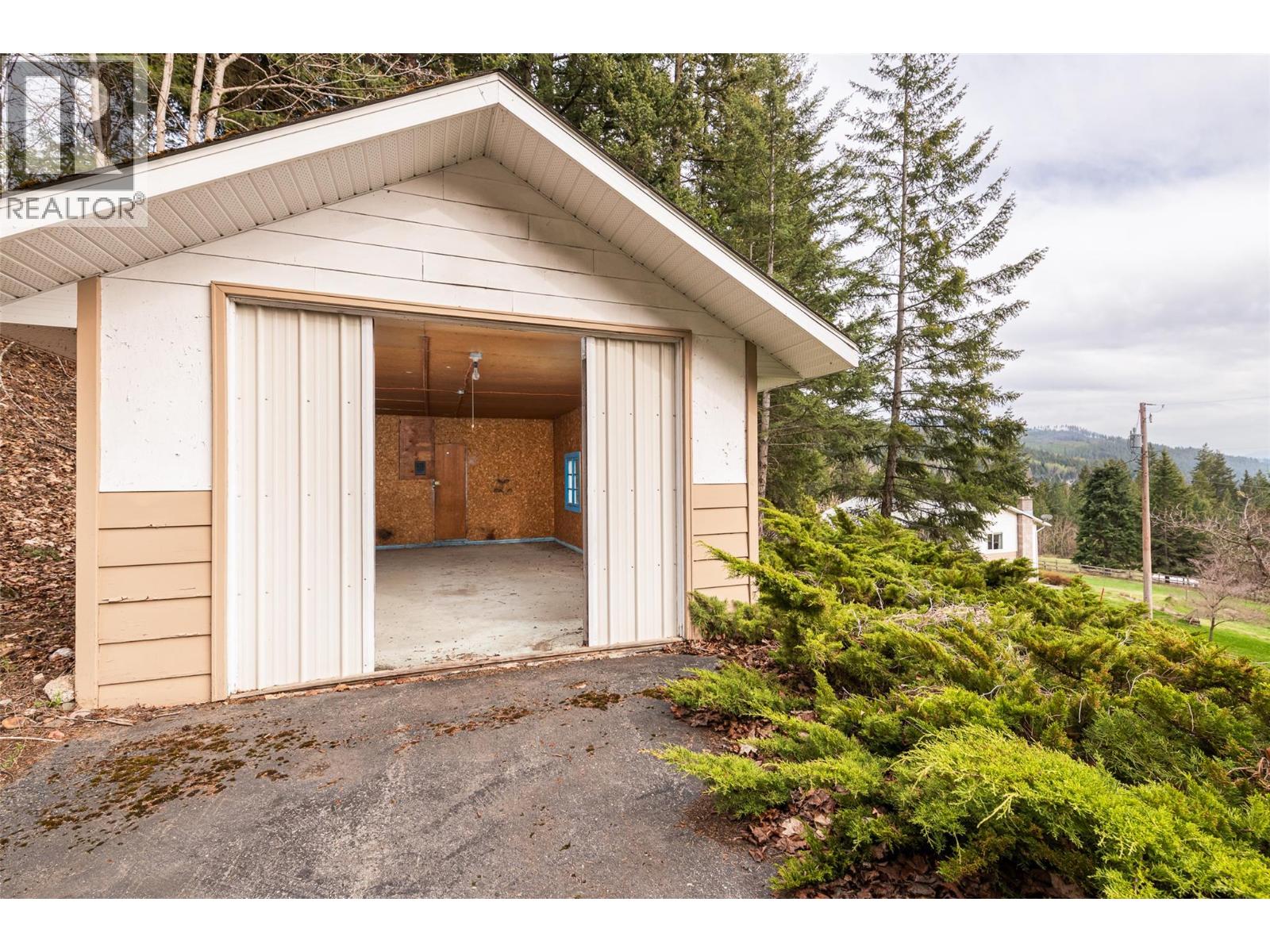 5660 Cory Road, Wynndel, British Columbia  V0B 2N1 - Photo 44 - 10384573