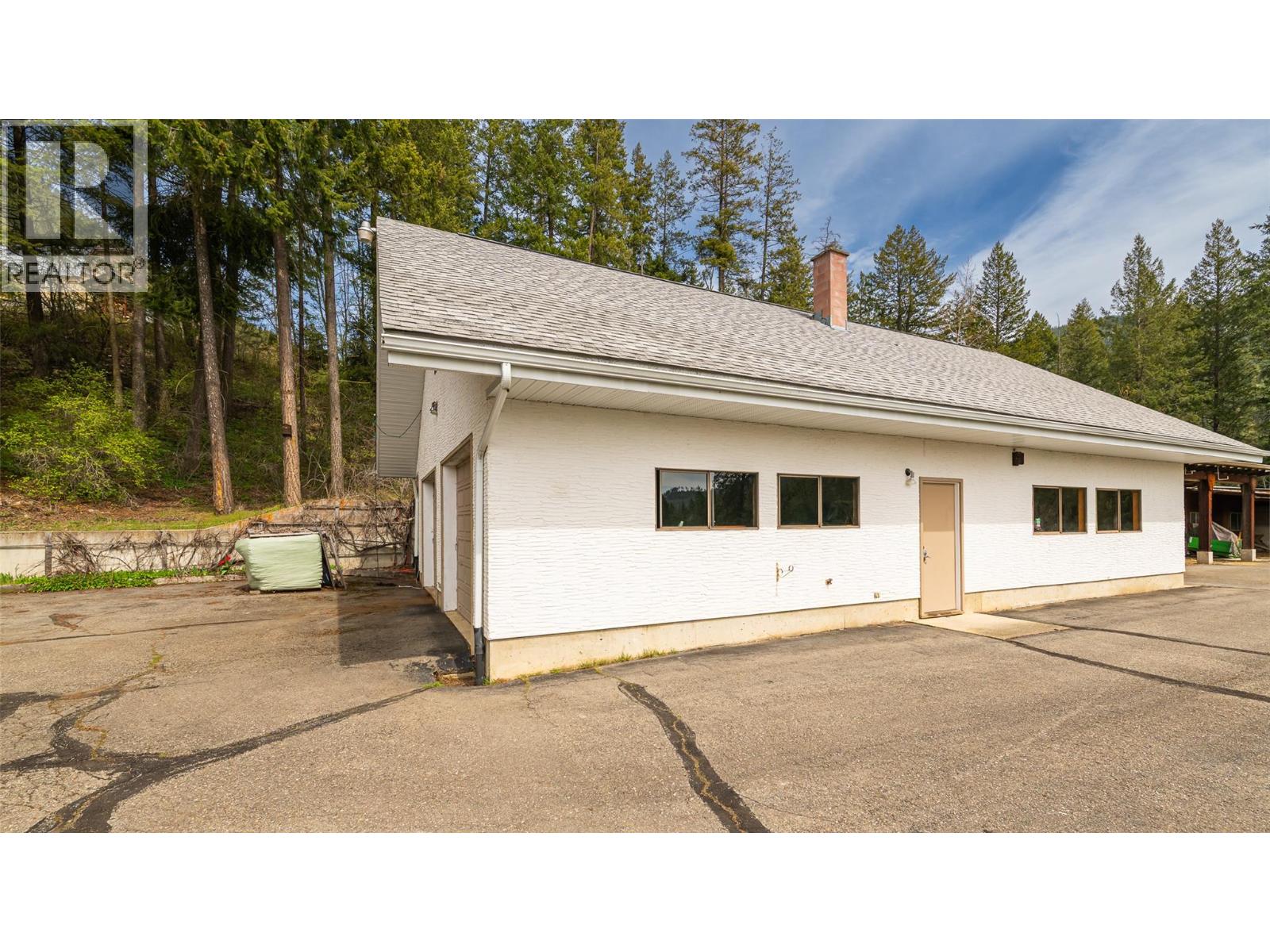 5660 Cory Road, Wynndel, British Columbia  V0B 2N1 - Photo 49 - 10384573