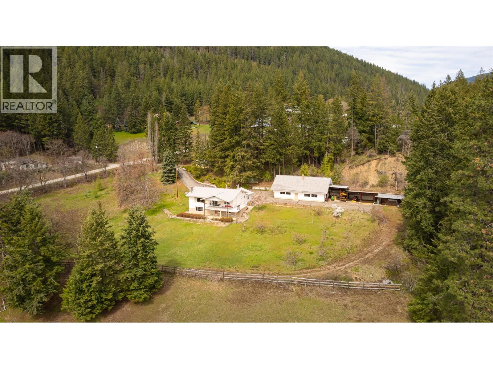 5660 Cory Road, Wynndel, British Columbia  V0B 2N1 - Photo 7 - 10384573