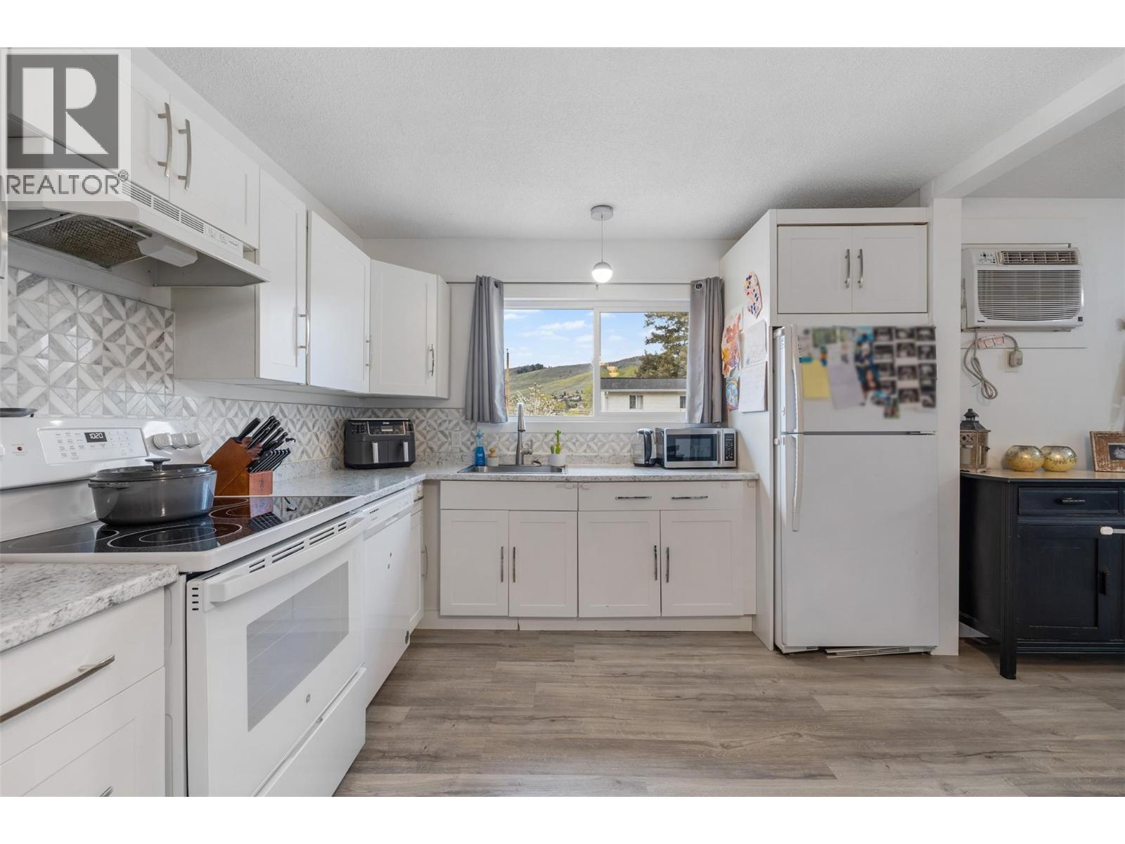 1801 42a Street, Vernon, British Columbia  V1T 7H3 - Photo 4 - 10384148