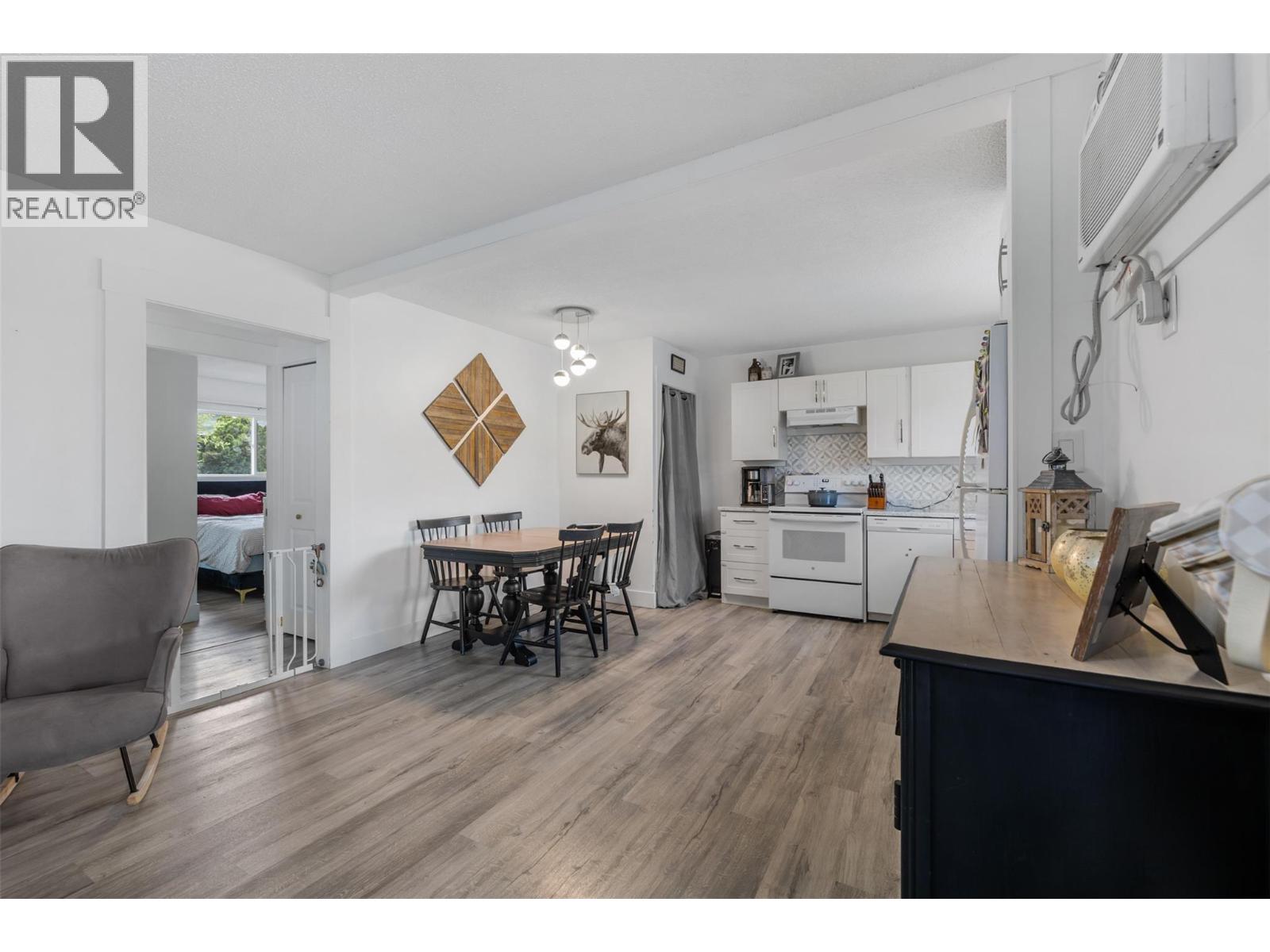 1801 42a Street, Vernon, British Columbia  V1T 7H3 - Photo 5 - 10384148