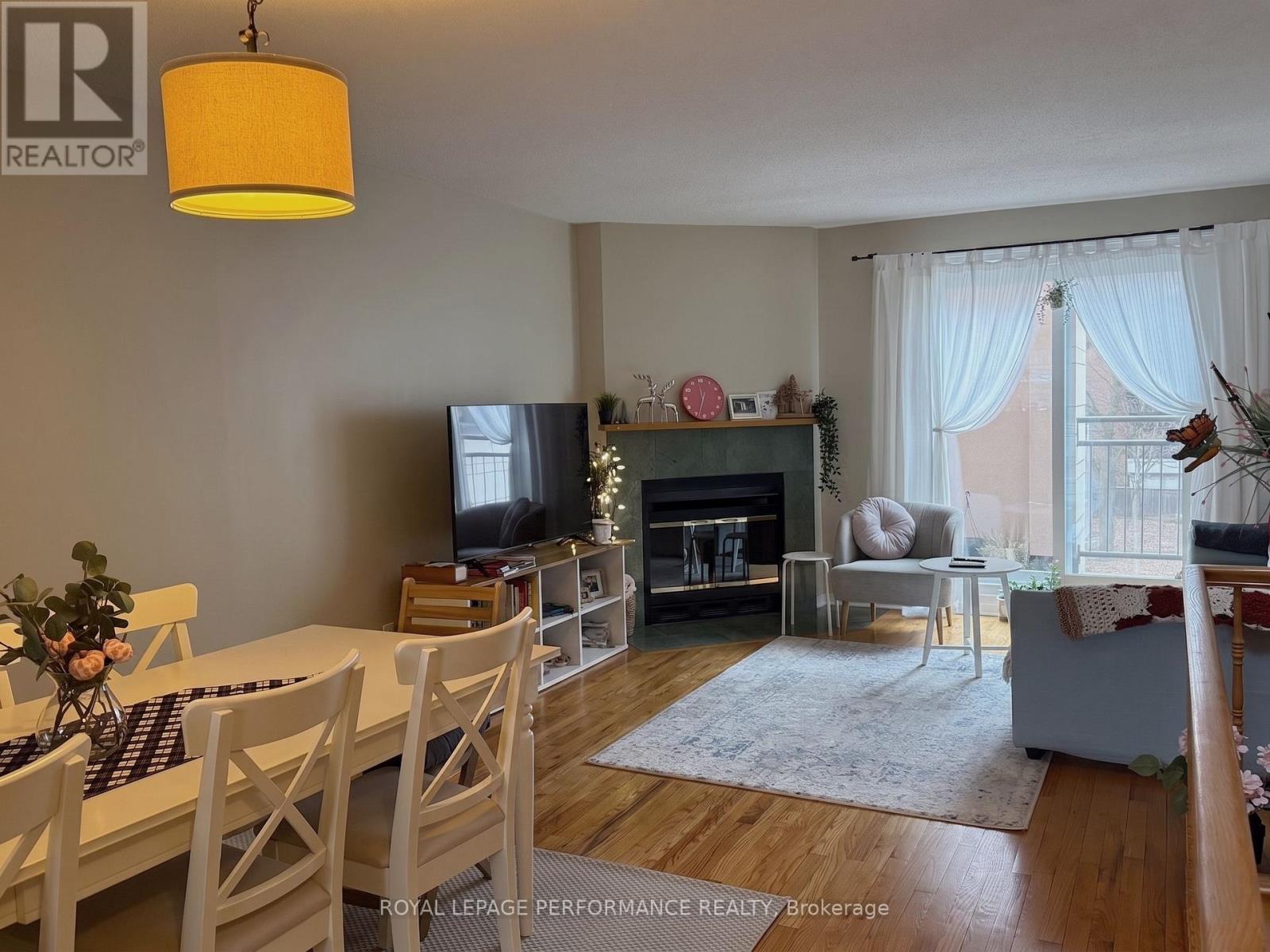 B - 185 Cumberland Street, Ottawa, Ontario  K1N 7H2 - Photo 3 - X12904406