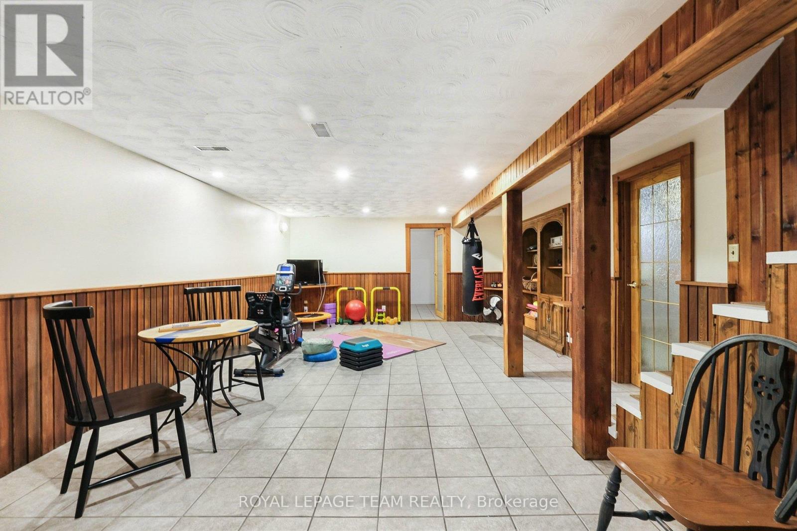 3041 Bridge Street, North Dundas, Ontario  K0E 1W0 - Photo 23 - X13002244