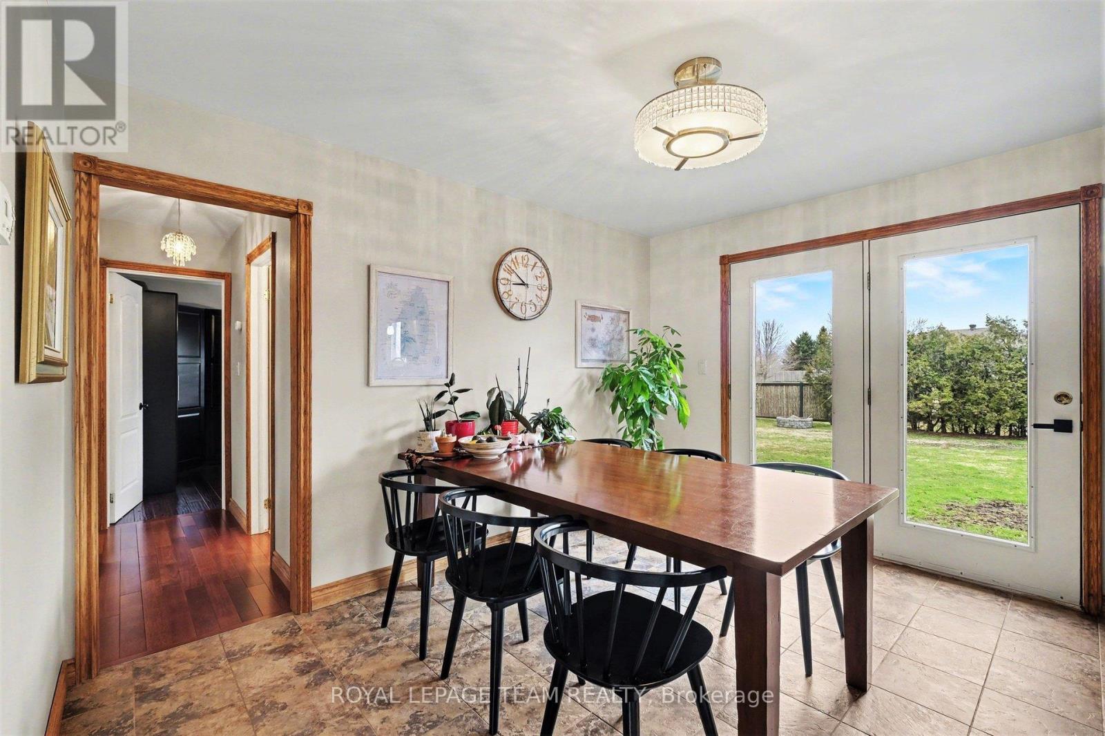 3041 Bridge Street, North Dundas, Ontario  K0E 1W0 - Photo 7 - X13002244