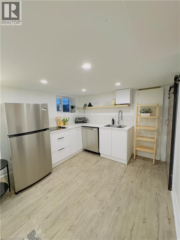 196 Walnut Street S Unit# Basement, Hamilton, Ontario  L8N 2M1 - Photo 3 - 40824579