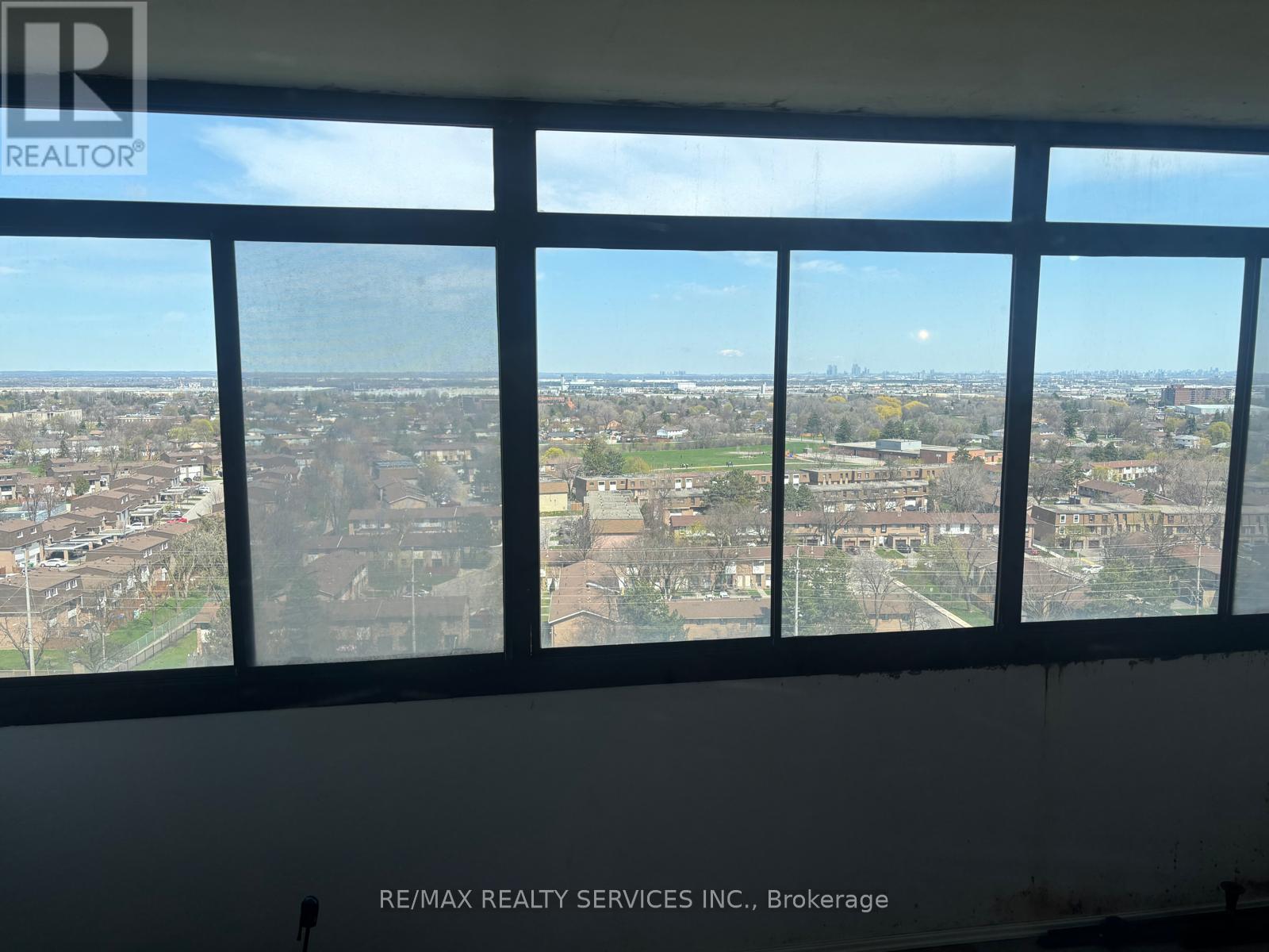 1605 - 18 KNIGHTSBRIDGE ROAD, Brampton, Ontario