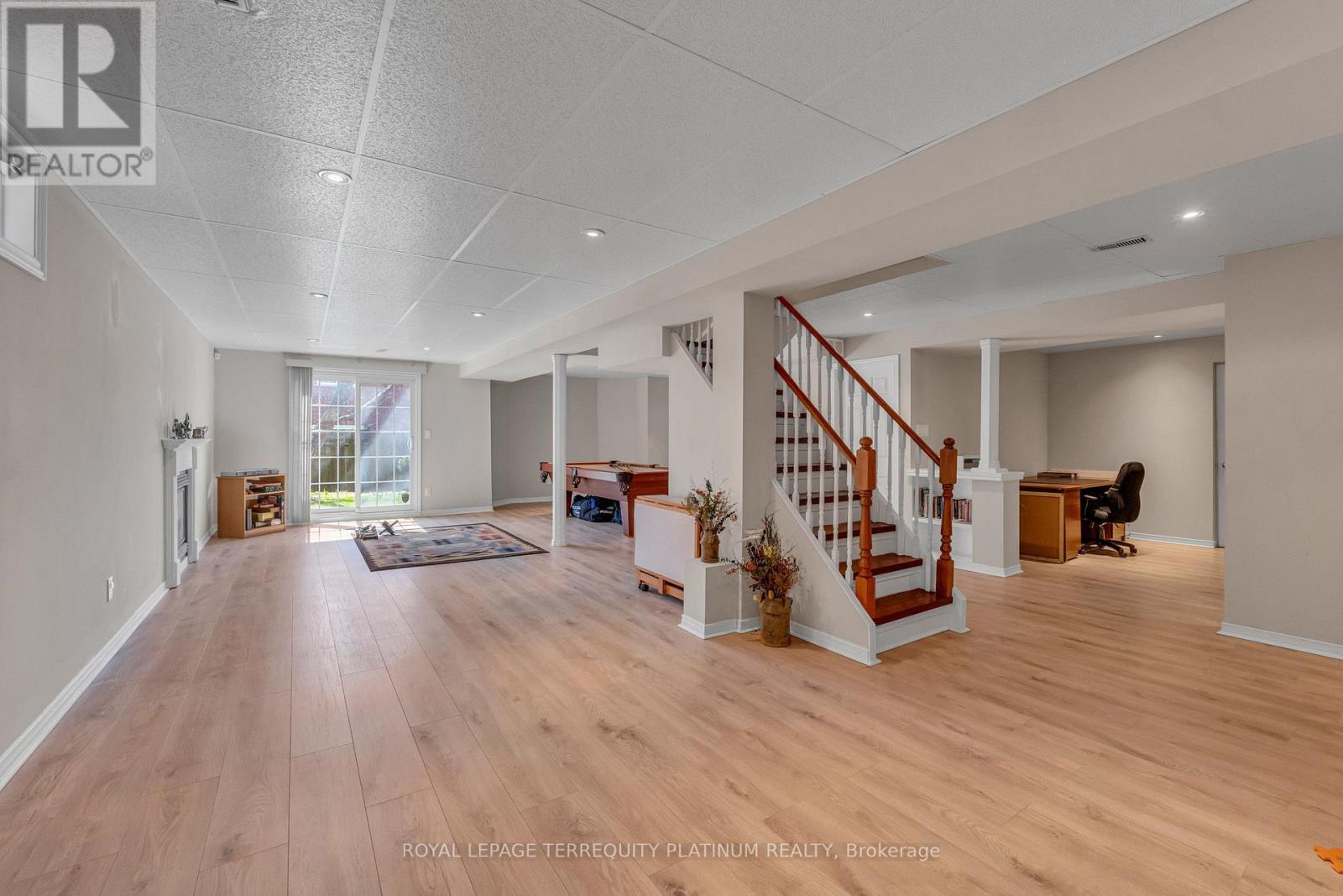 1207 Greenwood Crescent, Oakville (Cv Clearview), Ontario  L6J 6W6 - Photo 25 - W13048782